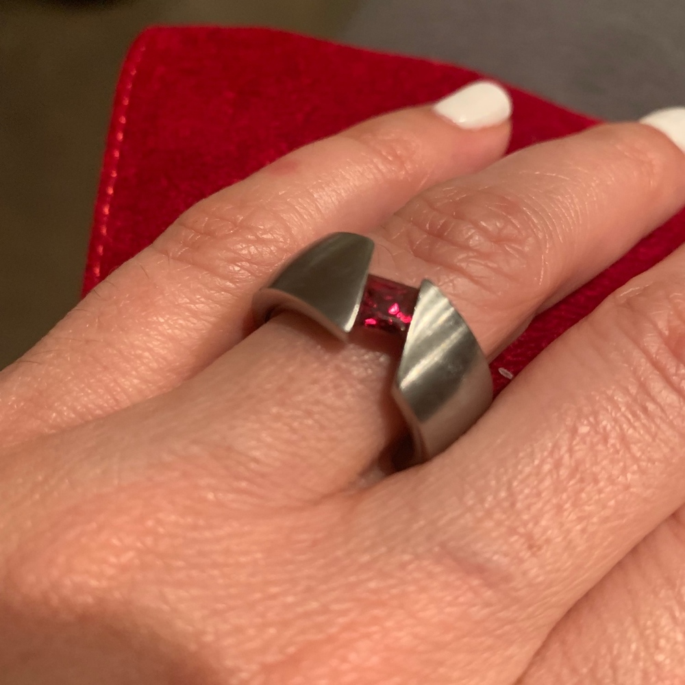 Titanium Ruby Suspended Ring. Stunning.